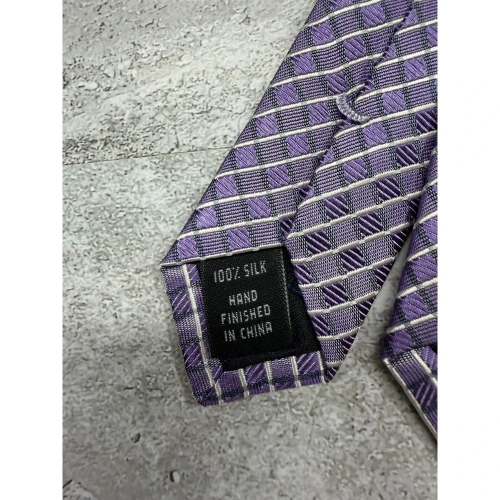 Jos. A. Bank 100% Silk Tie‎ Mens One Size Purple Geometric Jacquard Necktie New